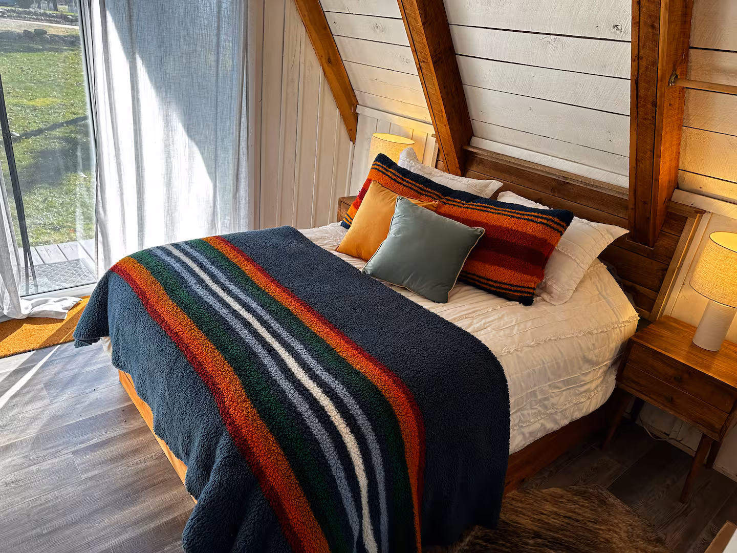 Saginaw bedroom alternate angle